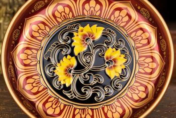 佛教供品花盘；佛像供花