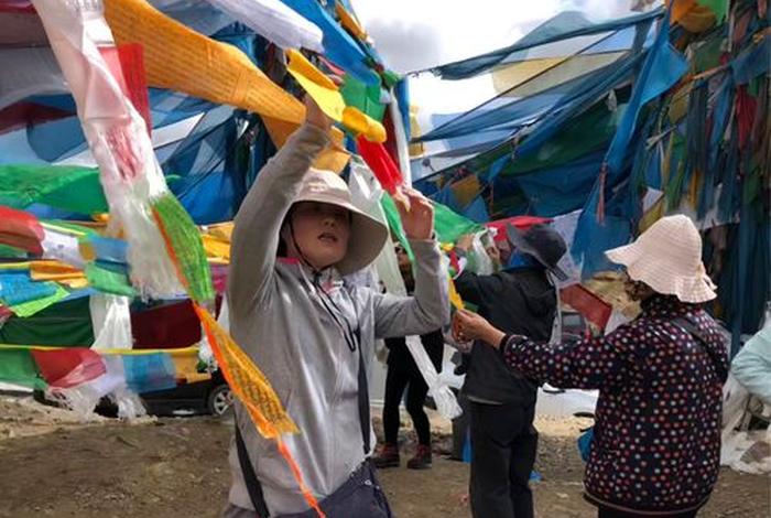 经旗挂在家里什么地方好；挂经旗的仪轨视频