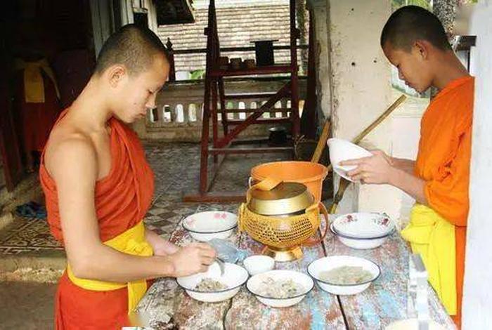 佛教对餐饮业的看法（佛教对餐饮业的看法有哪些）