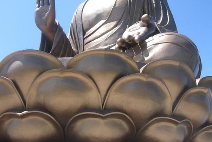 佛教雕像的视频（佛教雕像的视频怎么拍）