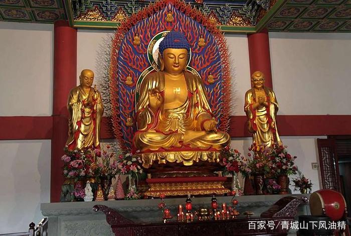 禅宗寺庙；禅宗寺庙大雄宝殿供奉