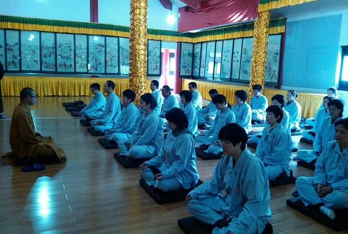 跟着佛教师傅学打坐视频，佛教打坐视频教学