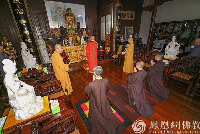 佛教参观朝拜的礼仪，佛教参观朝拜的礼仪叫什么
