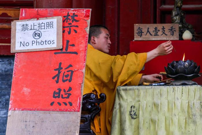 进入佛教寺庙不能做的事情；进佛寺禁忌