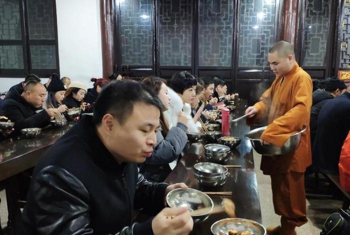 佛教寺院吃斋饭知识讲座；寺院吃斋饭的规矩