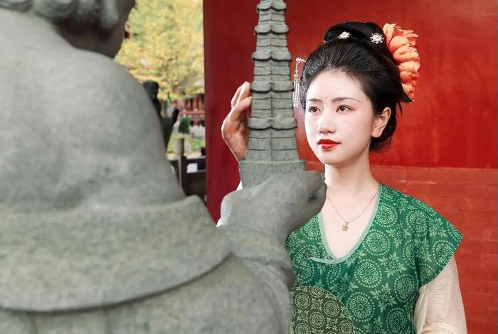 在寺院睡觉的穿着讲究 去寺庙能穿睡衣吗