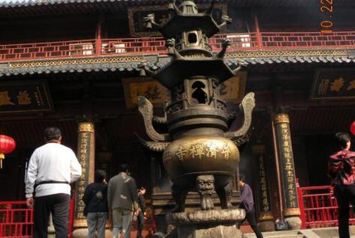 浙江普陀山普陀寺、浙江普陀山普陀寺大雄宝殿供奉的是谁