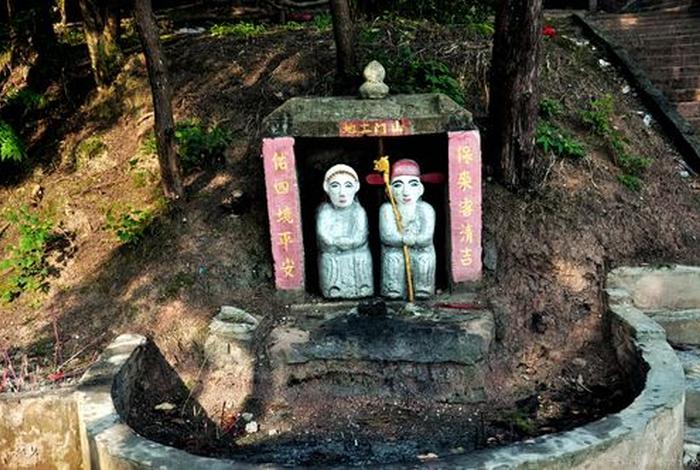 白马山神是哪里人；白马山神是哪位将军