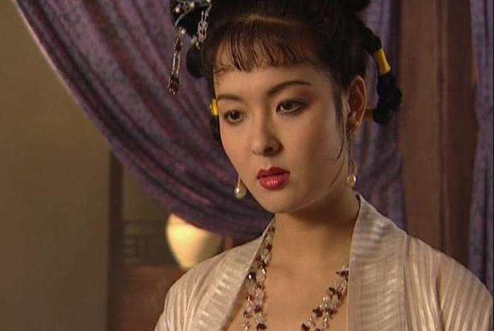 水浒传中的女性角色（水浒传中的女性角色通过作为什么形象存在）
