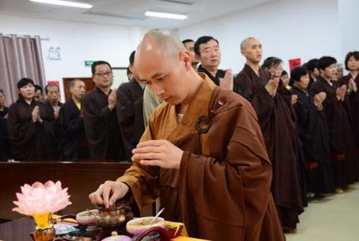 佛法僧中的僧指的是什么 僧法佛意思