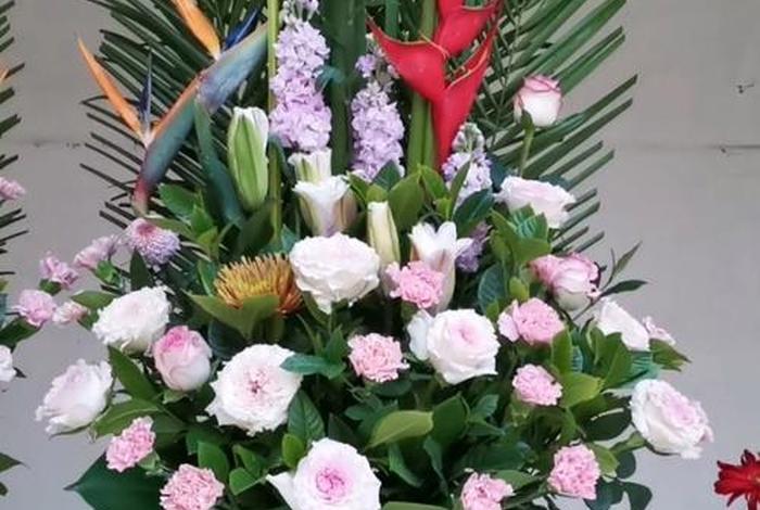佛前供花的含义，佛前供花的功德大到你无法想象