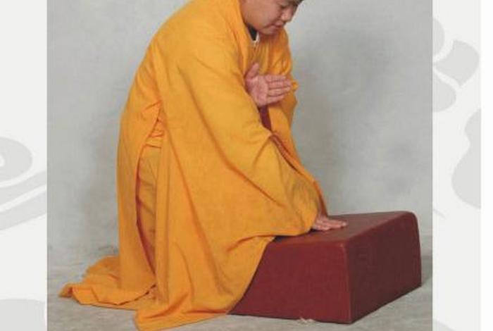 佛教应该怎么拜；佛教怎么拜年