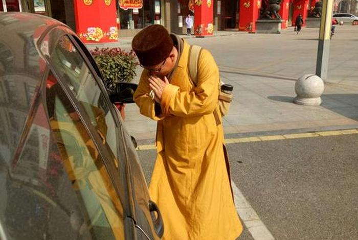 中国佛教协会关于化缘的规定 化缘违法