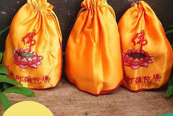 佛教用品基础知识有哪些内容（关于佛教用品的名字叫什么）
