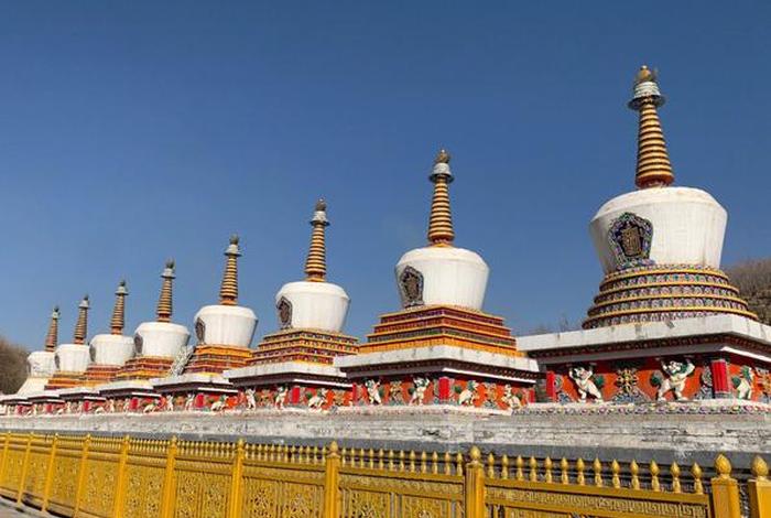 藏传佛教旅行文案 藏传佛教旅游景点