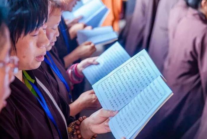学佛其实有必要念经吗 学佛要去寺庙吗