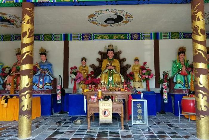 寺庙后堂是做什么的、寺庙后门有讲究吗
