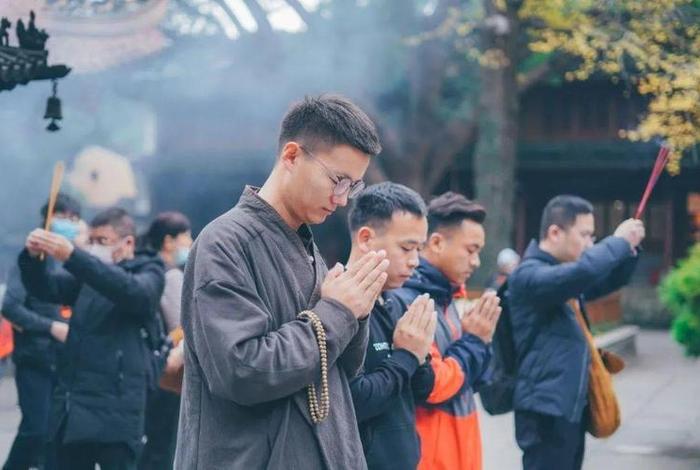 小帅导游普陀山讲唐僧 小帅导游普陀山讲唐僧的故事