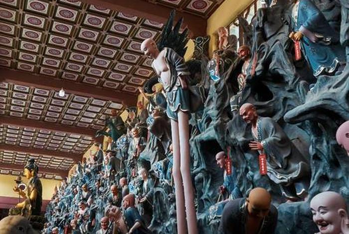 中国寺庙的基本格局，中国寺庙的布局和佛像