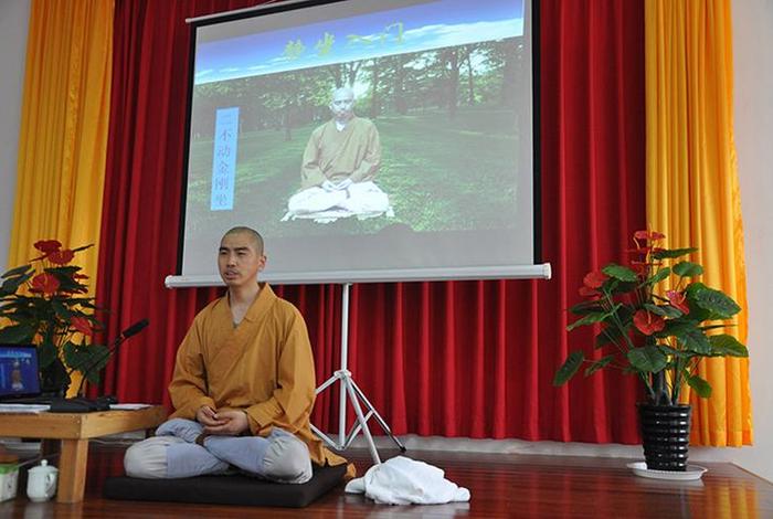 佛学讲座视频直播；佛学讲坛视频