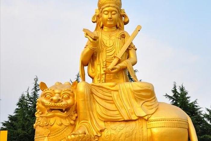 佛教寺庙进门第一座佛像是什么，寺庙 进门
