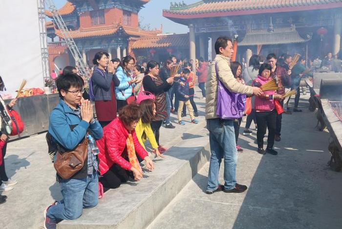 在家拜菩萨有什么讲究、在家拜菩萨应该朝哪个方向