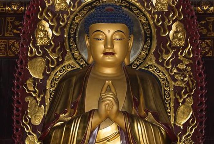 寺庙里的各种佛；寺庙中的佛