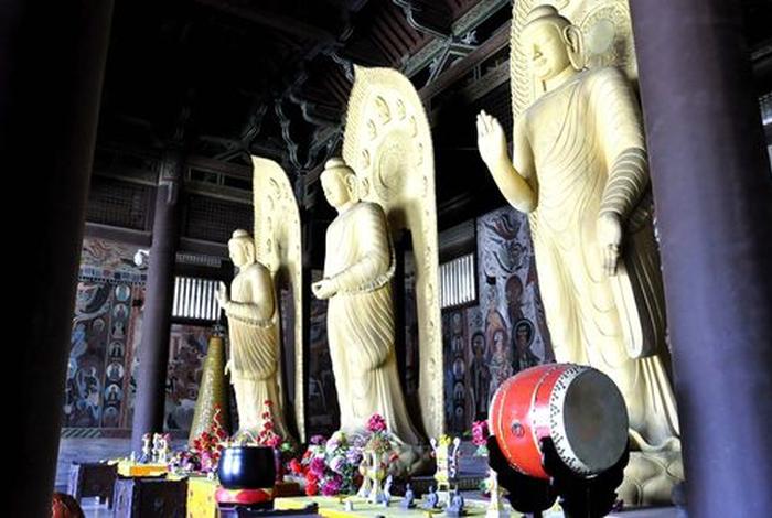 寺庙里能拍佛像吗，寺庙里面能不能拍照