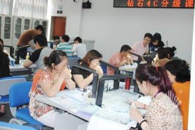 哪里有专业珠宝培训班，珠宝培训班多少钱一个月