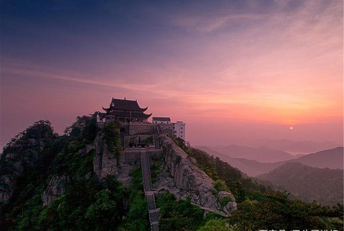 佛教圣地四大名山（中国佛教圣地四大名山）