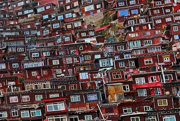 色达佛学院攻略；色达佛学院住宿攻略