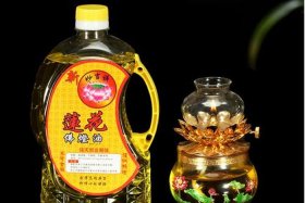 佛教添油是怎么回事、寺庙添油是什么油