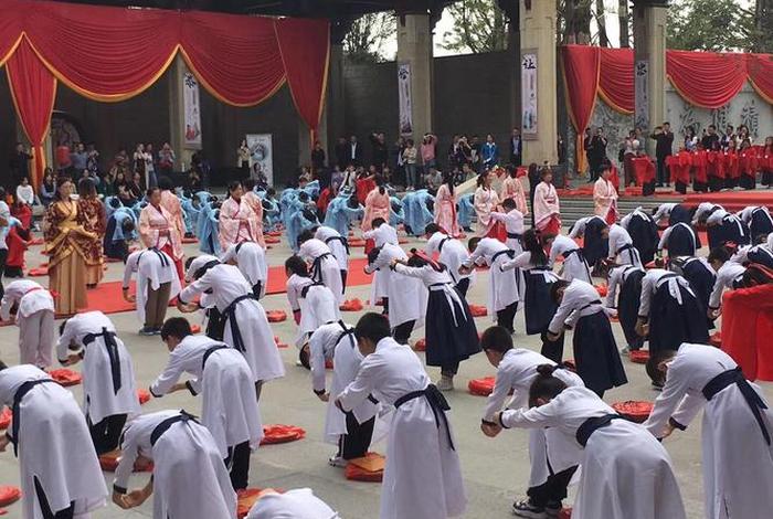 什么是行堂仪式（行堂祭礼）
