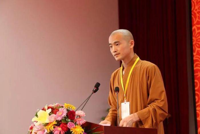 叔父讲解佛教知识的书 佛教师父讲经视频