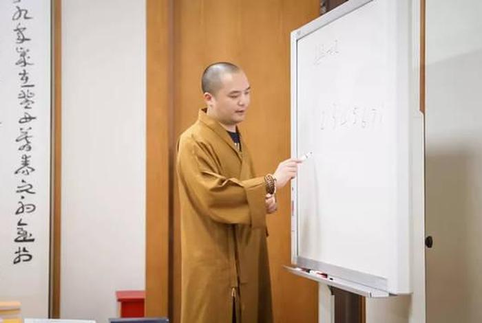 初学者怎么练佛法；初学佛法的人怎样修学