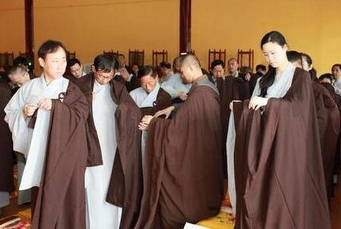 佛教居士初学者应该学什么，居士学佛入门