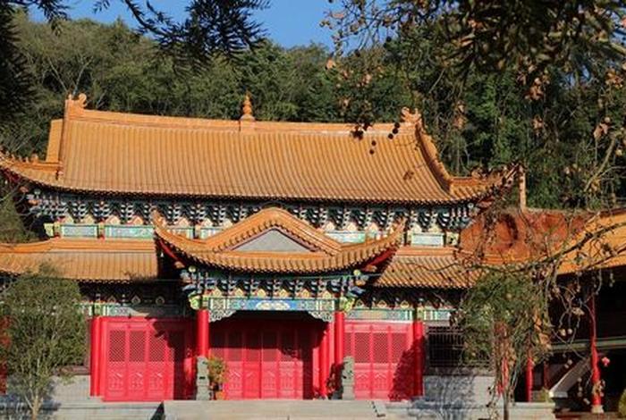 云南佛学院 - 云南佛学院上师资赤塔青