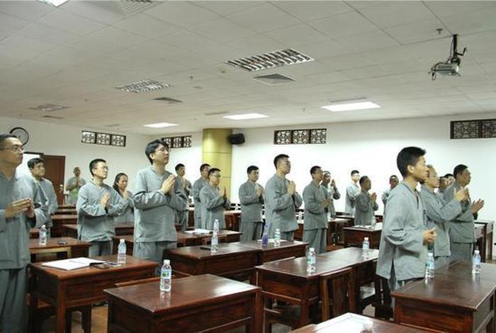 听师傅讲佛法受益，听佛家师父讲课