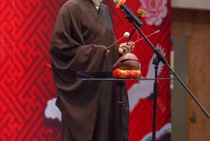戒定真香赞寺院唱诵，戒定真香赞寺院唱诵视频