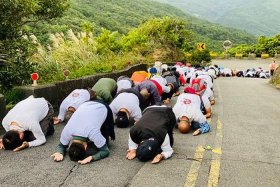 佛教跪拜叫什么 佛教跪拜叫什么菩萨