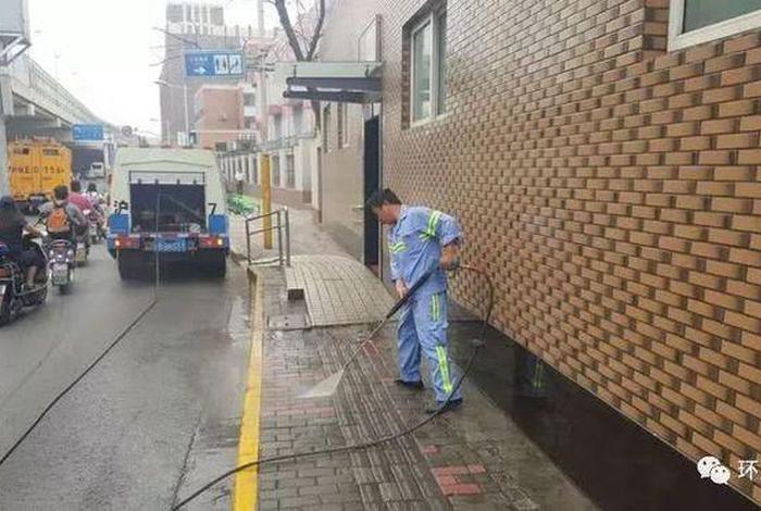 在卫生间看书（在卫生间看书英语）