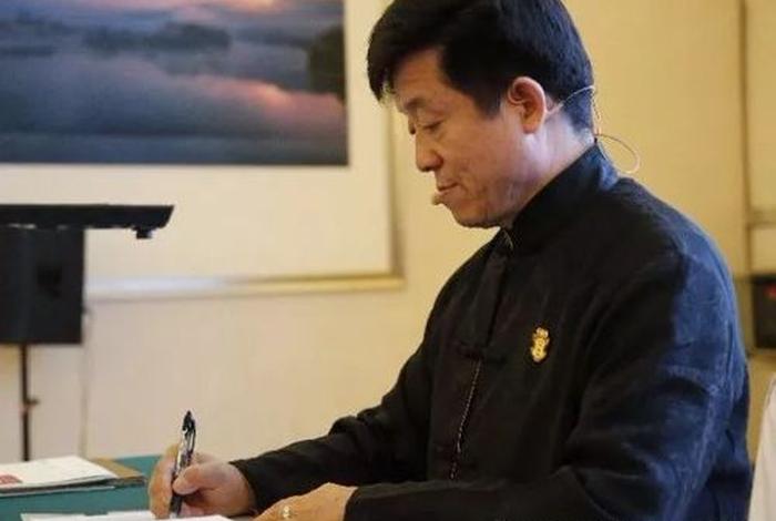 佛教可以学易经吗；学佛学易经的人怎么样