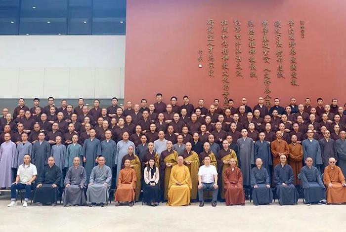 哪里可以学佛教知识呢 在哪里可以学佛教