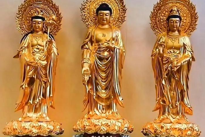 顶礼诸佛菩萨是什么意思、顶礼佛陀图片