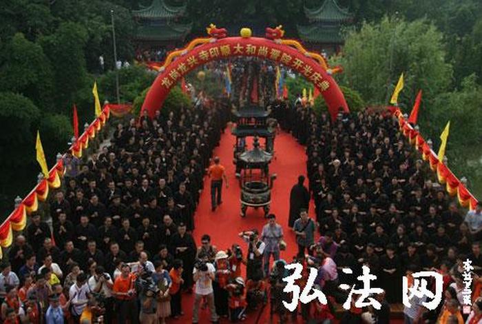 佛教中怎么给物品开光，佛教开光怎么开光