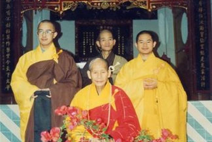 广东云门寺明尚大和尚；云门寺老和尚