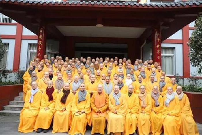 佛教学院都是有什么专业；佛教学院是干啥的