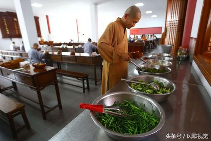 住寺庙吃斋饭，寺庙吃斋饭的规矩