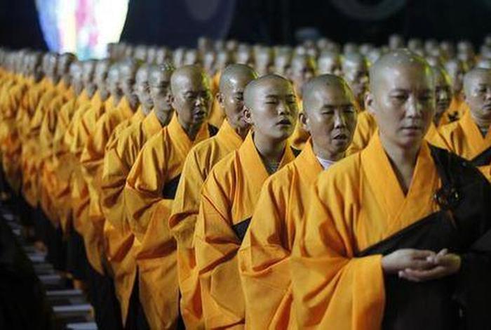 佛教的僧人分哪几种（佛教僧人等级划分）