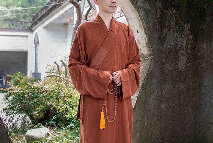 佛教教徒穿什么衣服；佛教教徒穿什么衣服合适